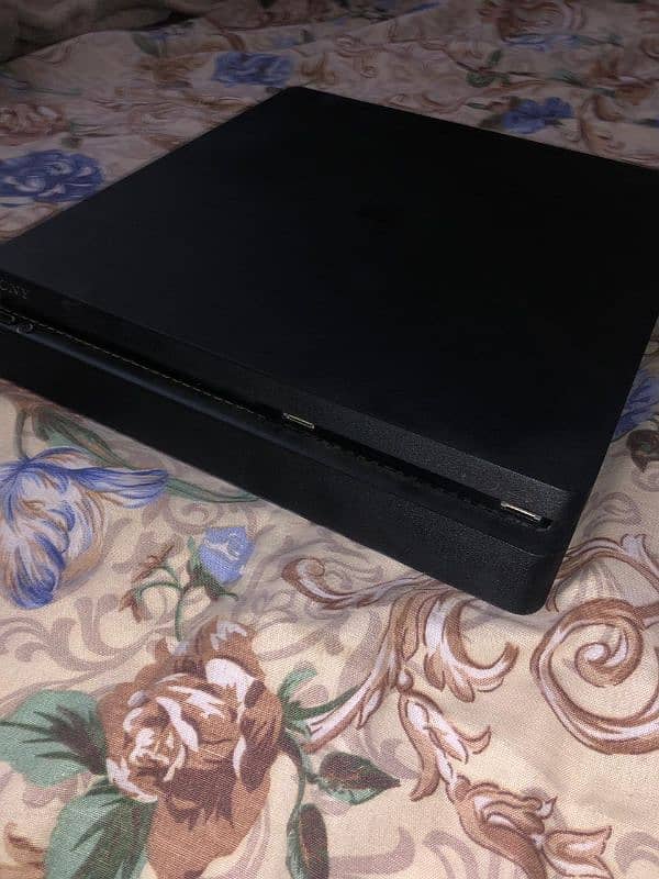 PS4 Slim 500 gb Price negotiable 3