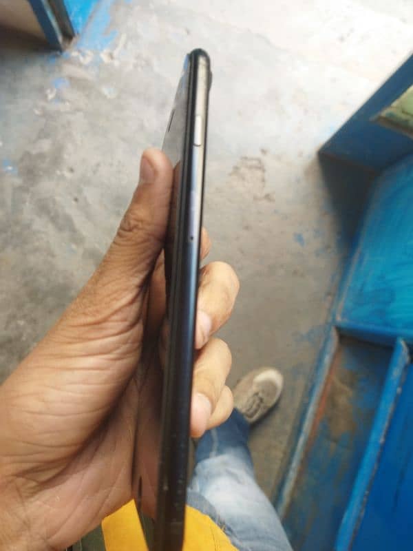 i phone 7 plus bypass NoN PTA 32gb 5