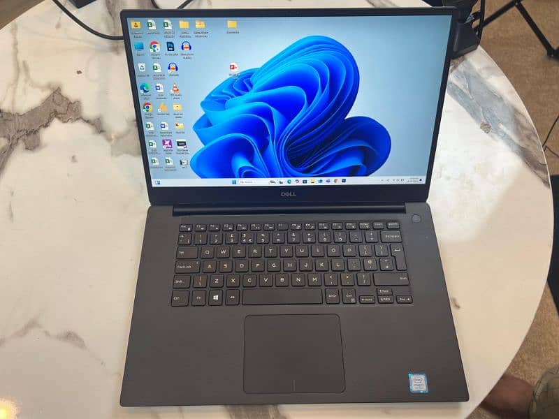 Dell XPS (Core i7, 16GB RAM) - Excellent Condition 3