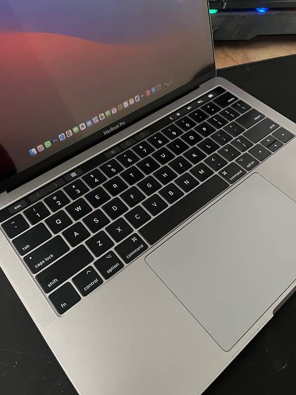 Macbook Pro 2017 - 13inch 5