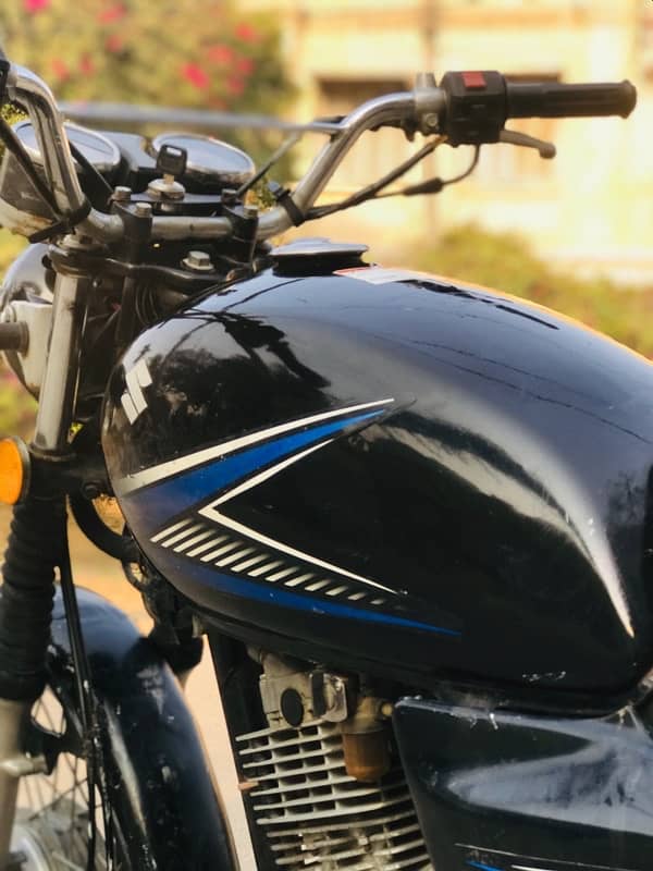 SUZUKI GS 150 MODEL 2013 5