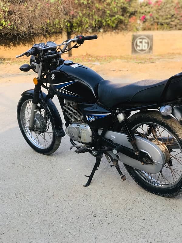 SUZUKI GS 150 MODEL 2013 12