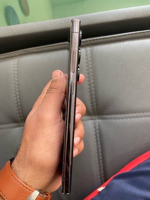 sumsung s23 ultra non pta broken screen 1