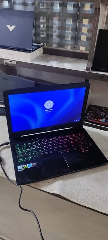 Asus rog strix g15 Laptop - Gaming laptop with 120hz/GTX1060/7thgen/i7 3