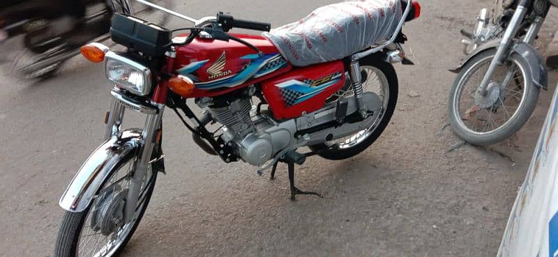 HONDA CG 125 2024 RED 4