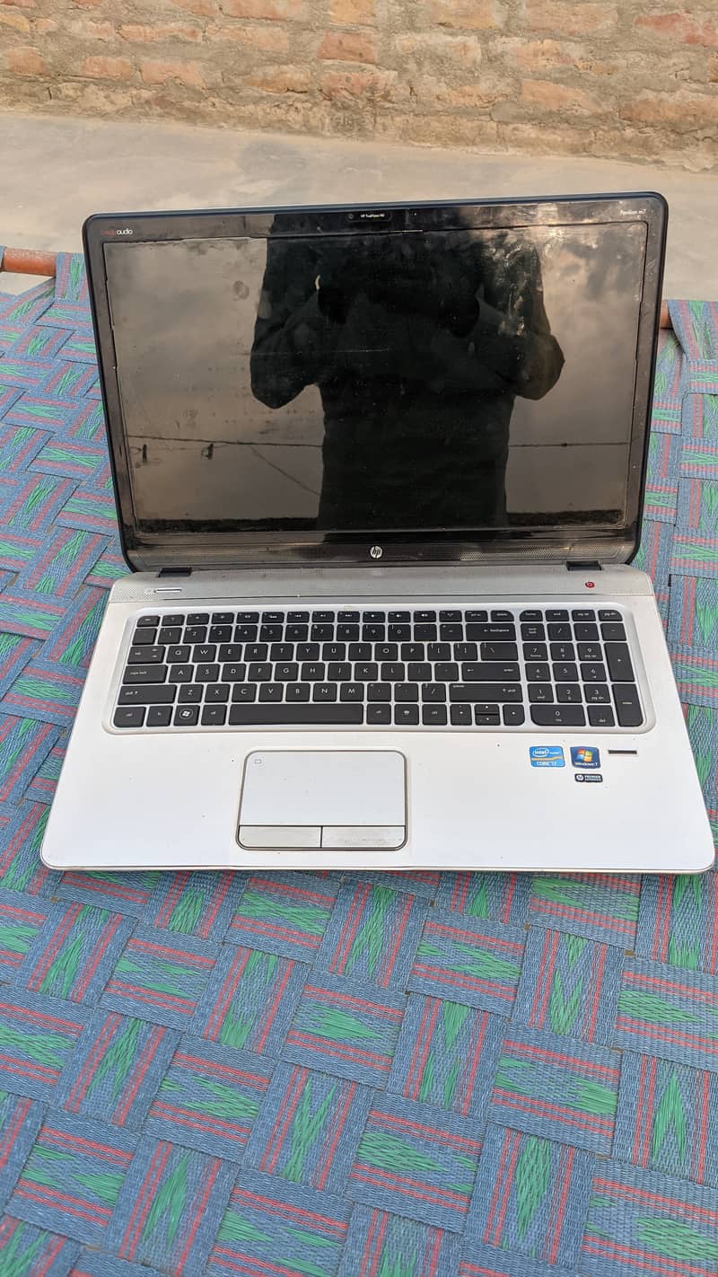 i7 hp laptop Full size 15inch 3RD generation 0