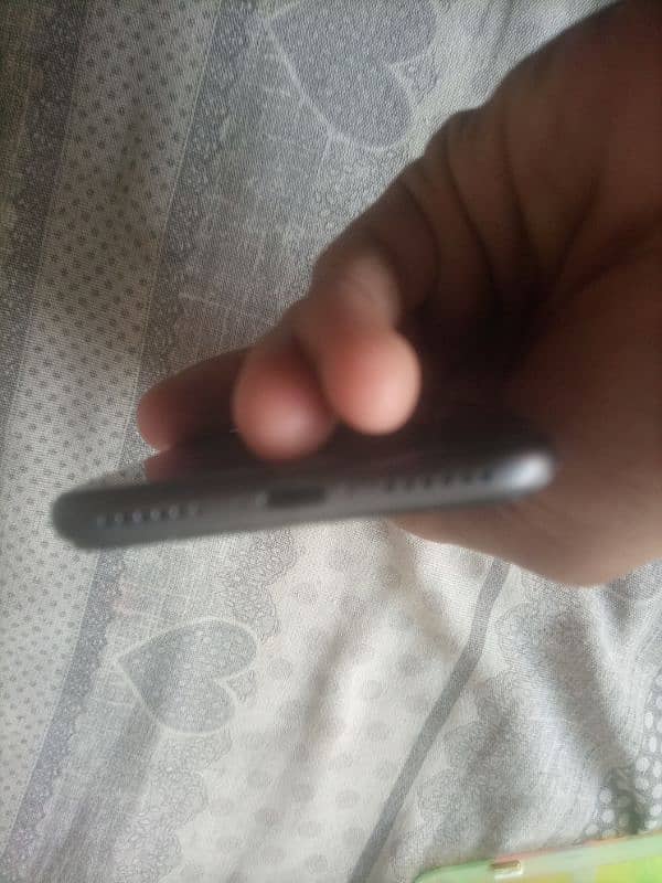 Iphone 8 LASH CONDITION 3