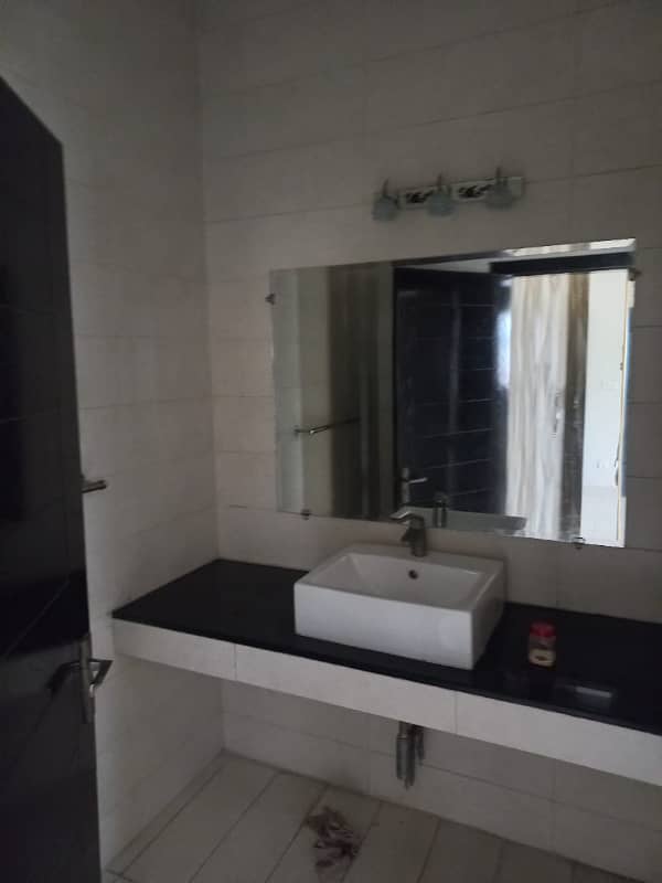 01 KANAL VILLA FOR RENT LDA APPROVED GAS AVAILABLE IN CENTRAL BLOCK PHASE 1 BAHRIA ORCHARD LAHORE 1