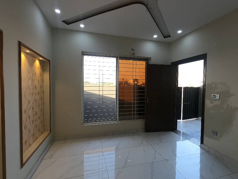 A 5 Marla Double Storey Brand New House For Sale In A1 Block Central Park 7