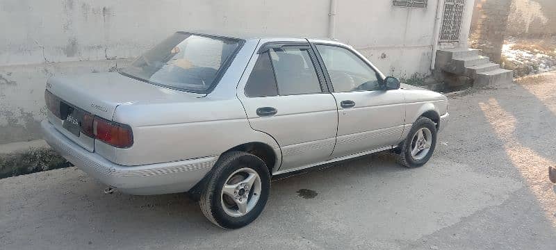 Nissan Sunny 1993 6