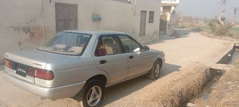 Nissan Sunny 1993 7