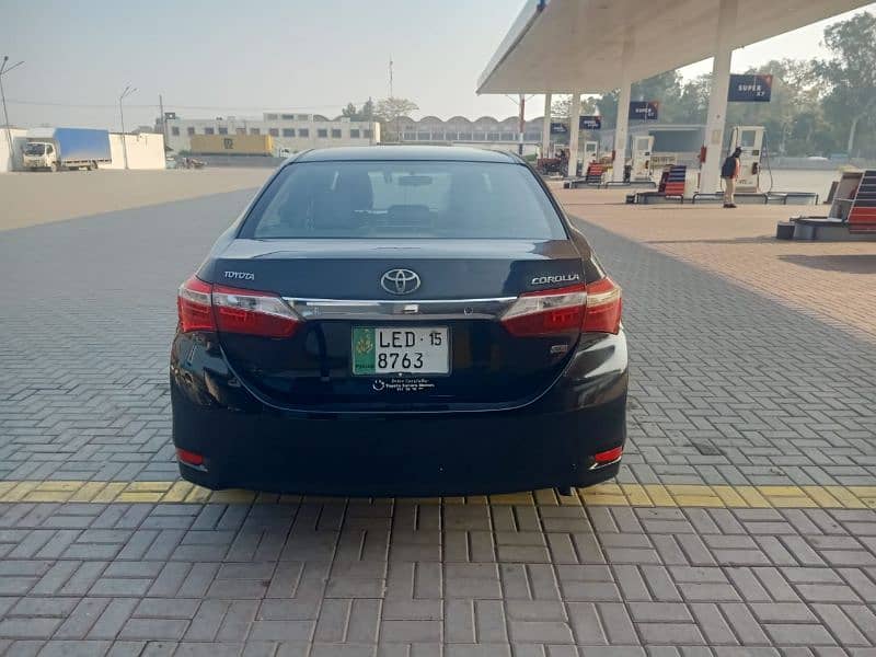 genuine Toyota Corolla XLI 2015 3