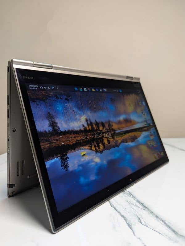 LENOVO X1 YOGA i5 8TH GEN x360 convertible with stylus 1