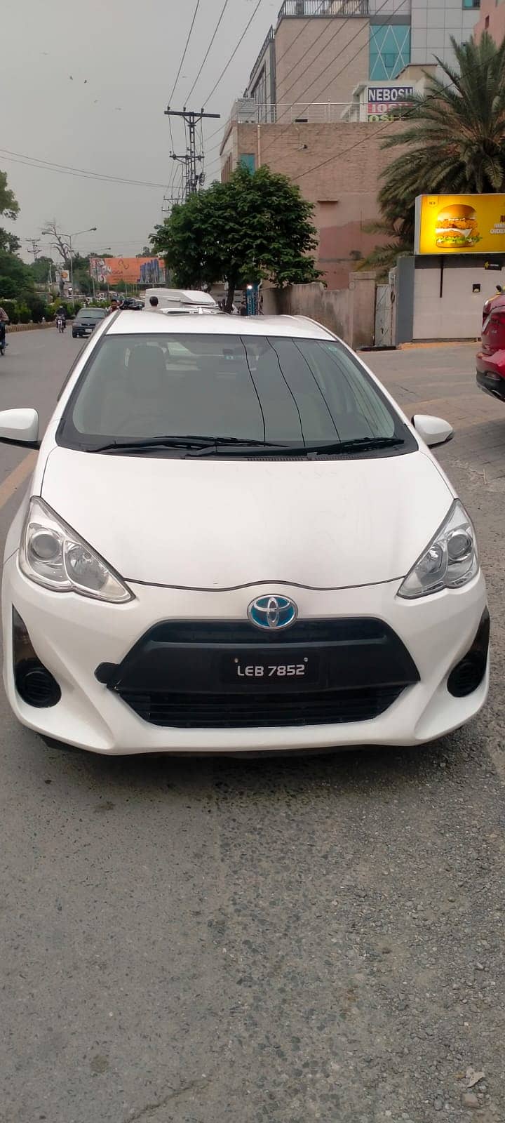 Toyota Aqua 2016 (Call on Whatsapp only) 0