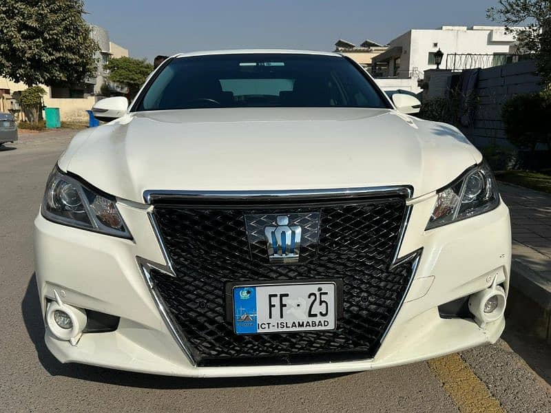 Toyota Crown Athlete 2013 model 0