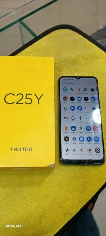 Realme C25Y 4/64 With Box 1