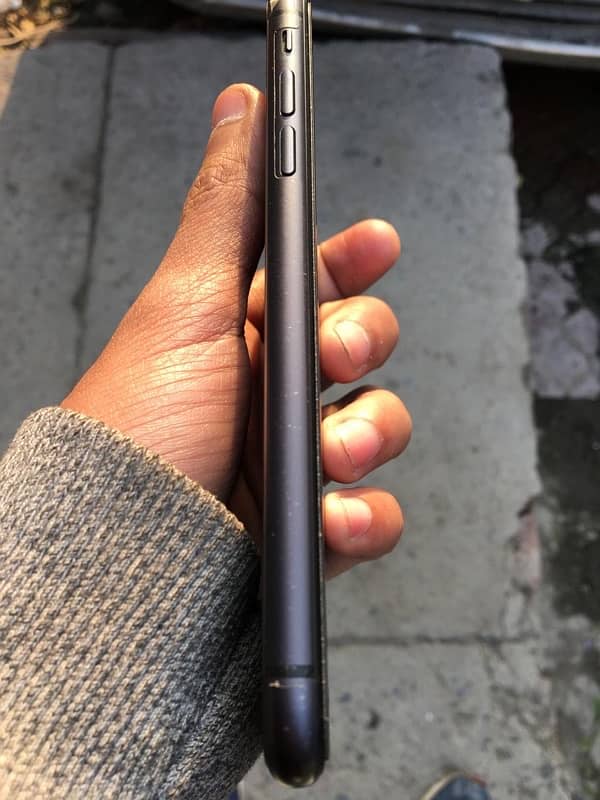 iPhone 11 64GB Non PTA JV 3