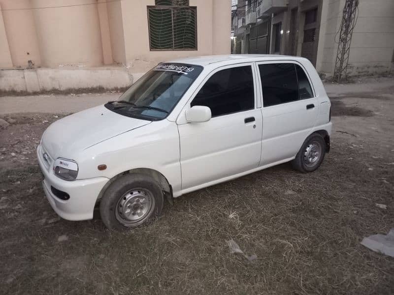 Daihatsu Cuore 2000 2