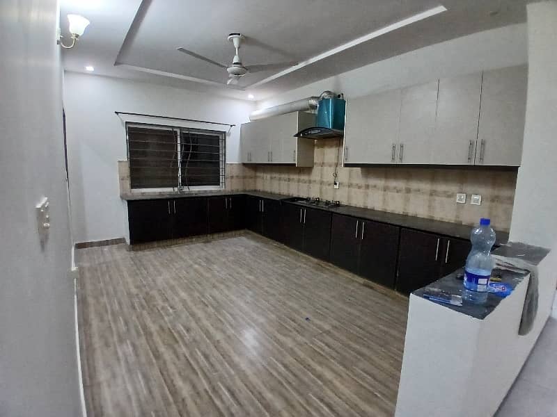 1 Kanal Upper Portion For Rent DHA Phase 2 4