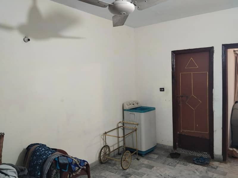 APARTMENT AVAILABLE FOR SALE IN DHA 2 EXT 3