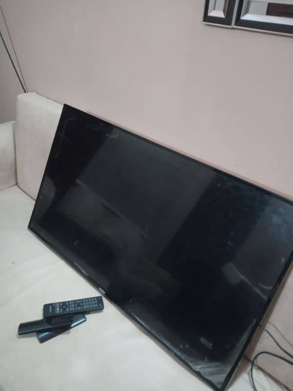 haier LCD for sell in good condition with android tv 6