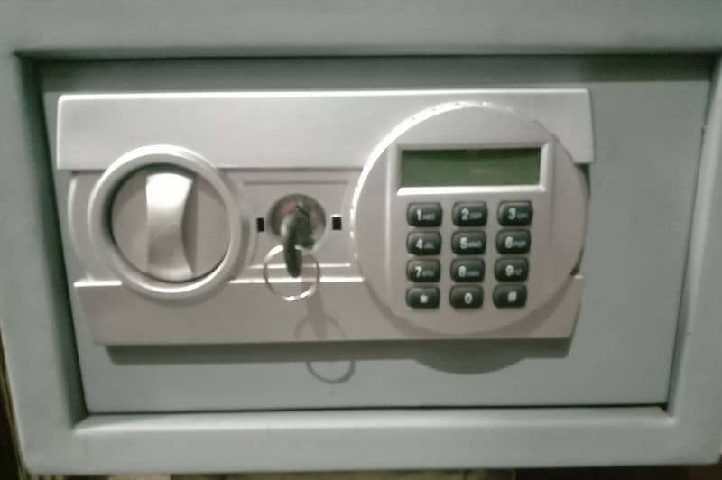 Aurora Electronic safe 1200d 1