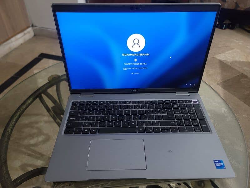 Dell Latitude 5520 0