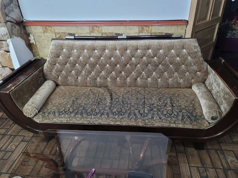 5 seater used sofa 0