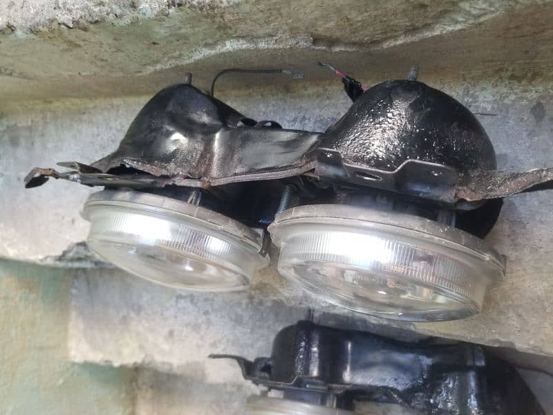 headlights with brackets 3