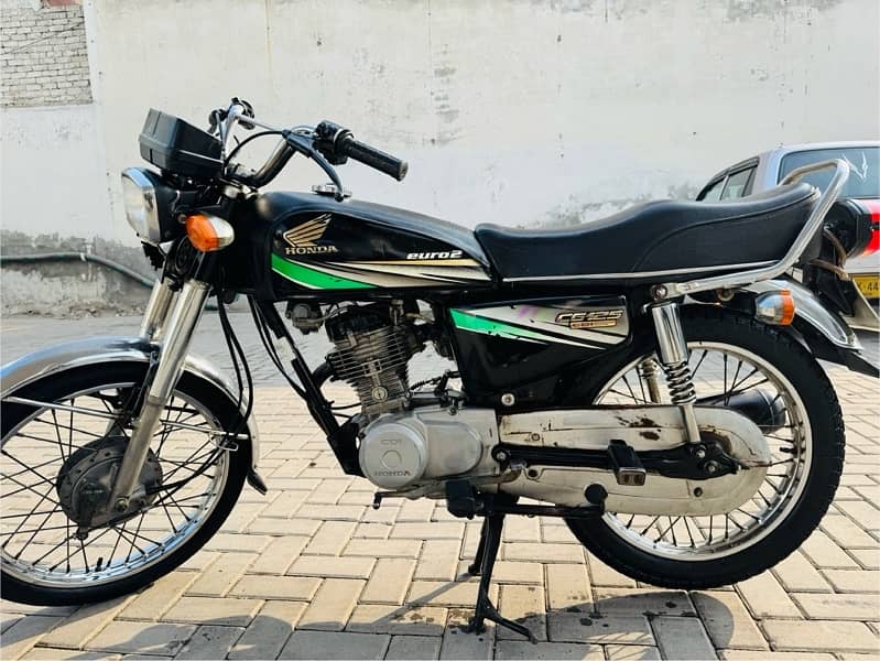 CG 125 Black 2013 Geniun Condition 0