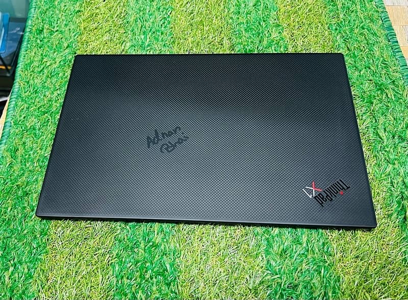 Lenovo ThinkPad X1 Carbon i7 10th -  16GB 512GB SSD 4K Resolution 3