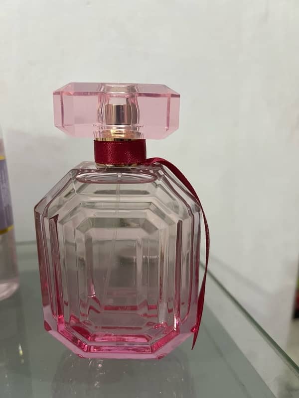 Victoria's Secret Eau De Parfum 1.7 Fl Oz (Bombshell Magic) Bought 88$ 1