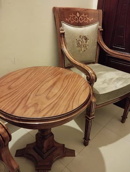 Elegant Wooden CoffeeTablr Set with 2 Luxurious Chairs 1