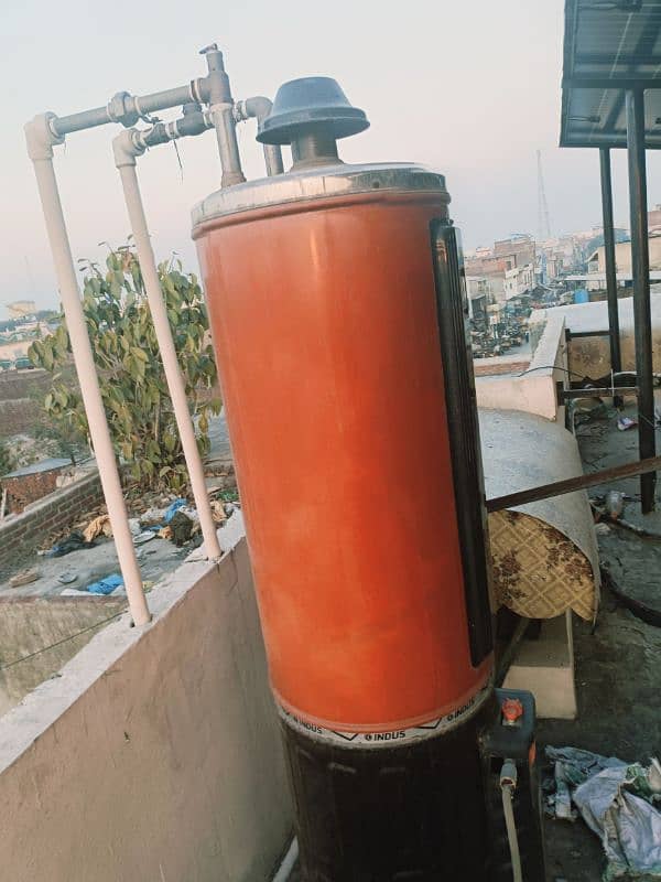 used gas geyser for sale in perfect condition almost unused 1