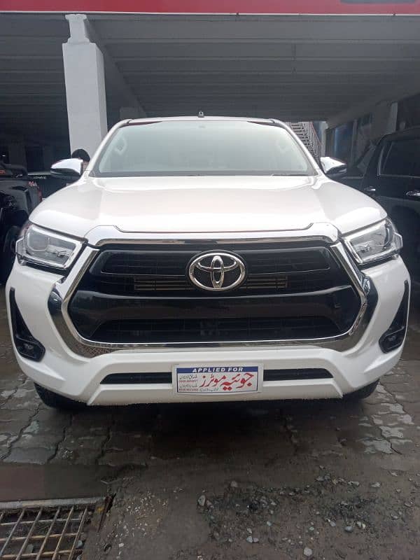 Toyota Hilux 2023 0