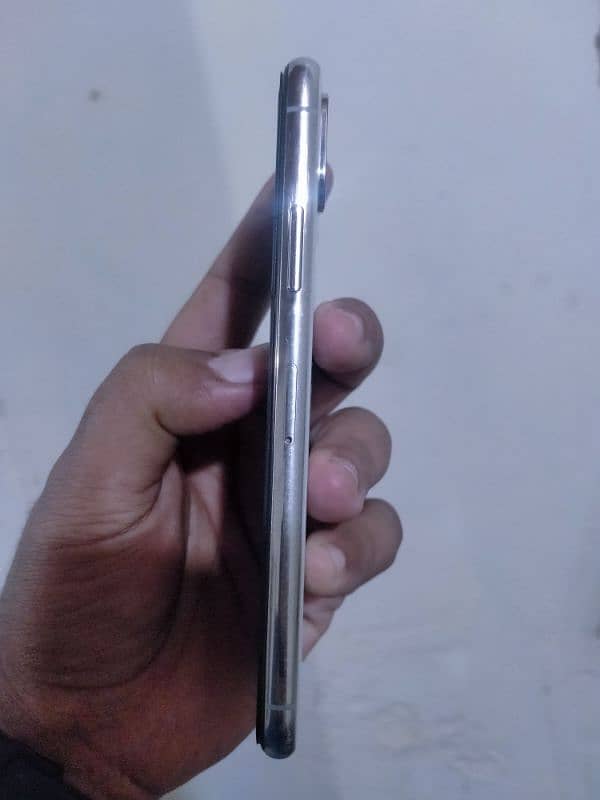 I phone xr for sale 64gb Non PTA 5