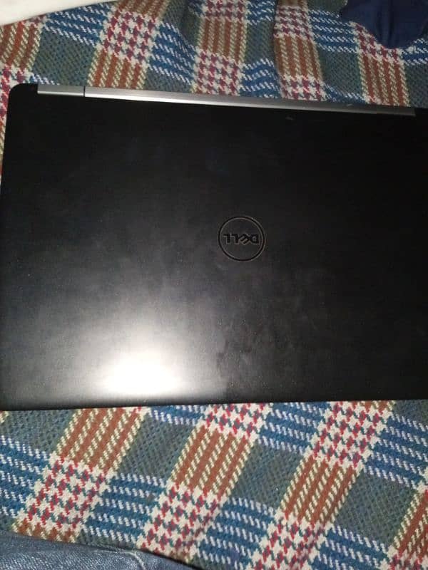 Dell Latitude E5470 0