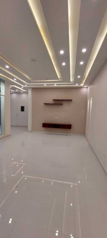 Facing Park Like New 10 Marla 5 Bedrooms House For Rent in Jasmine Block Bahria Town Lahore 9