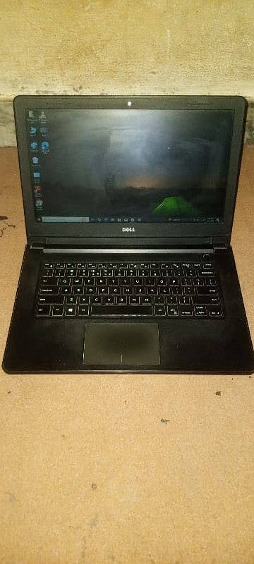 Dell laptop cor i7 7 generation. . . 4