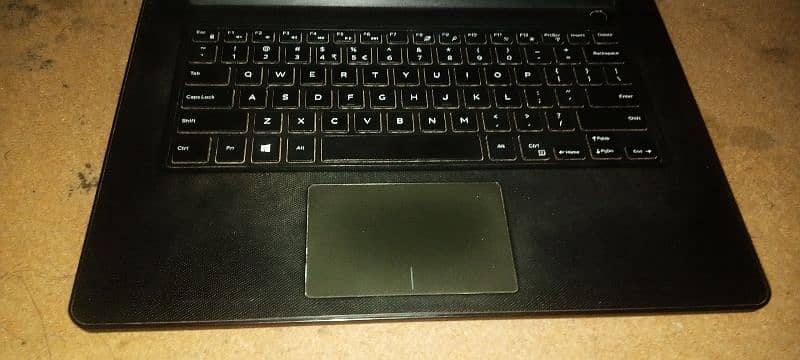 Dell laptop cor i7 7 generation. . . 5