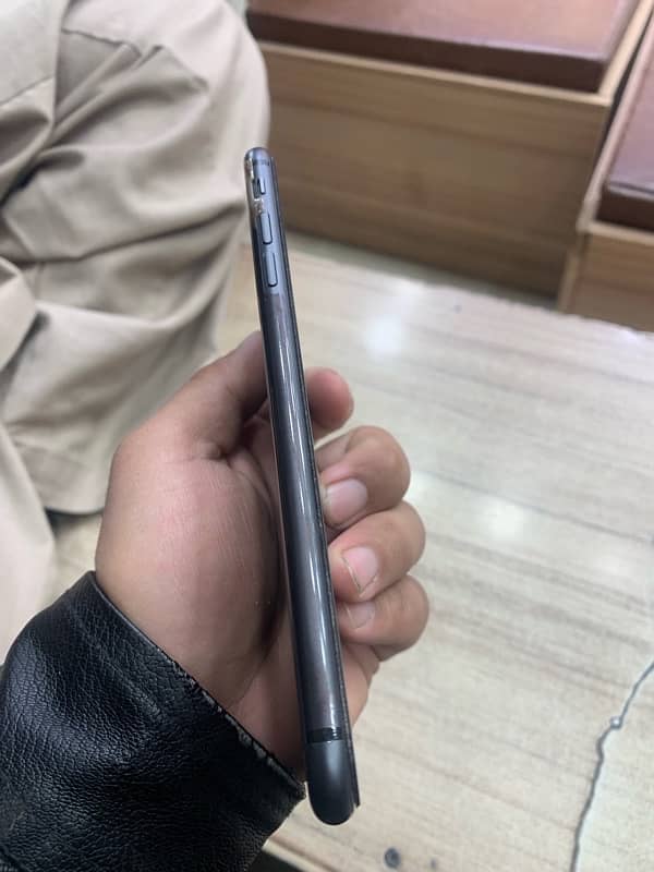 iphone 8+ PTA approved official price 48500 6