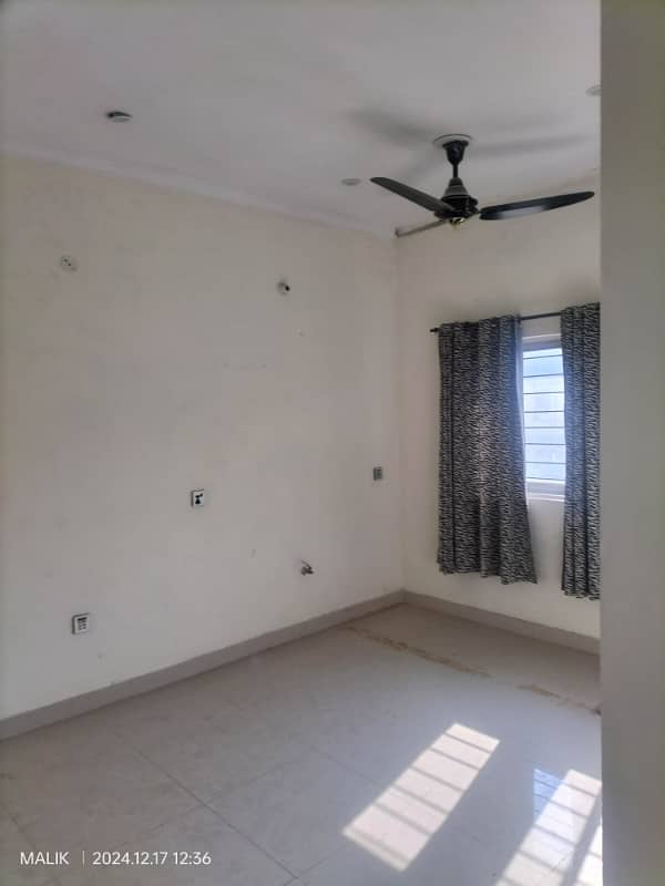 5 Marla LDA Approved used House For Sale in Eastern Block,Bahria Orchard, Raiwind Road Lahore. 1