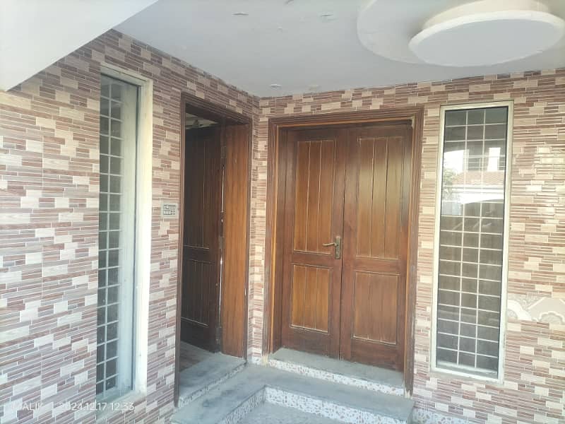 5 Marla LDA Approved used House For Sale in Eastern Block,Bahria Orchard, Raiwind Road Lahore. 23