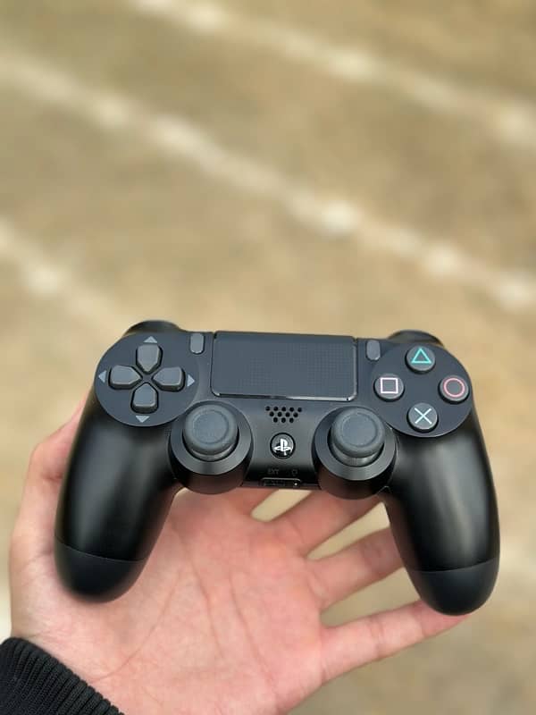 ps4 slim 1