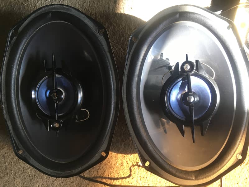 Car speakers 4