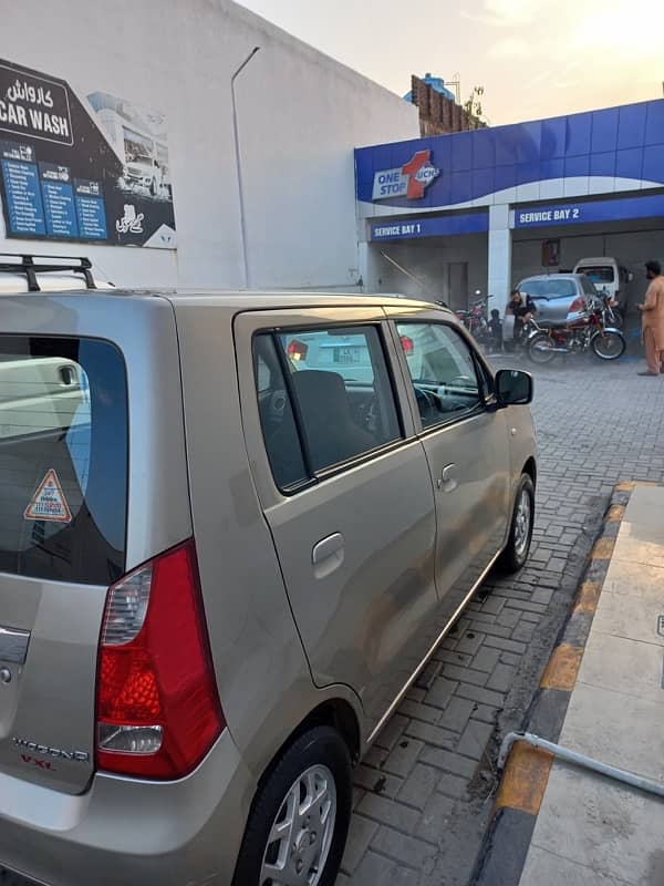 Suzuki Wagon R 2018 3