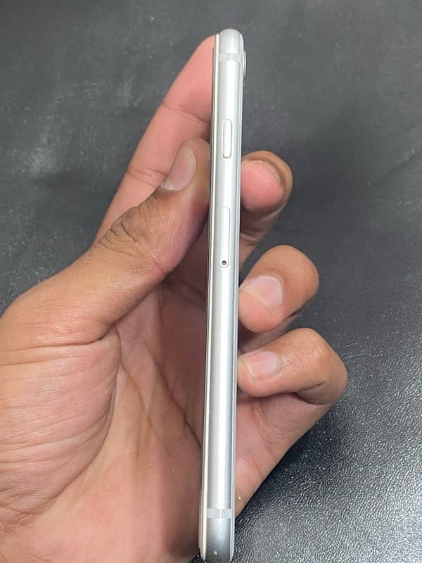 iPhone 8 64 gb front camera issue condition 10/9 2