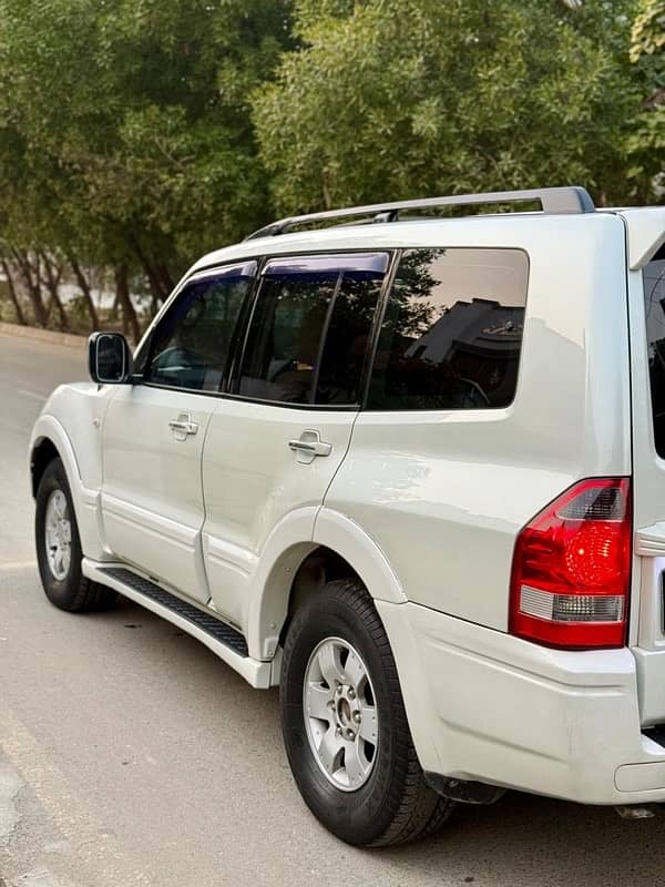 Mitsubishi Pajero 2004/2005 5