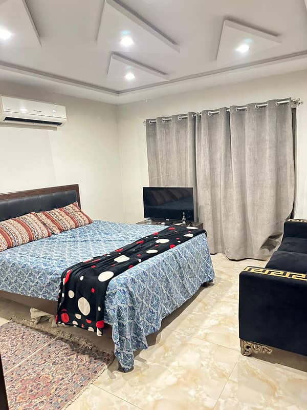 2 BED ROOM APARTMENT FOR RENT IN BAHRIA TOWN LAHORE 1