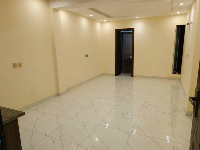 10 MARLA UPER PORTION FOR RENT IN BAHRIA TOWN LAHORE 9